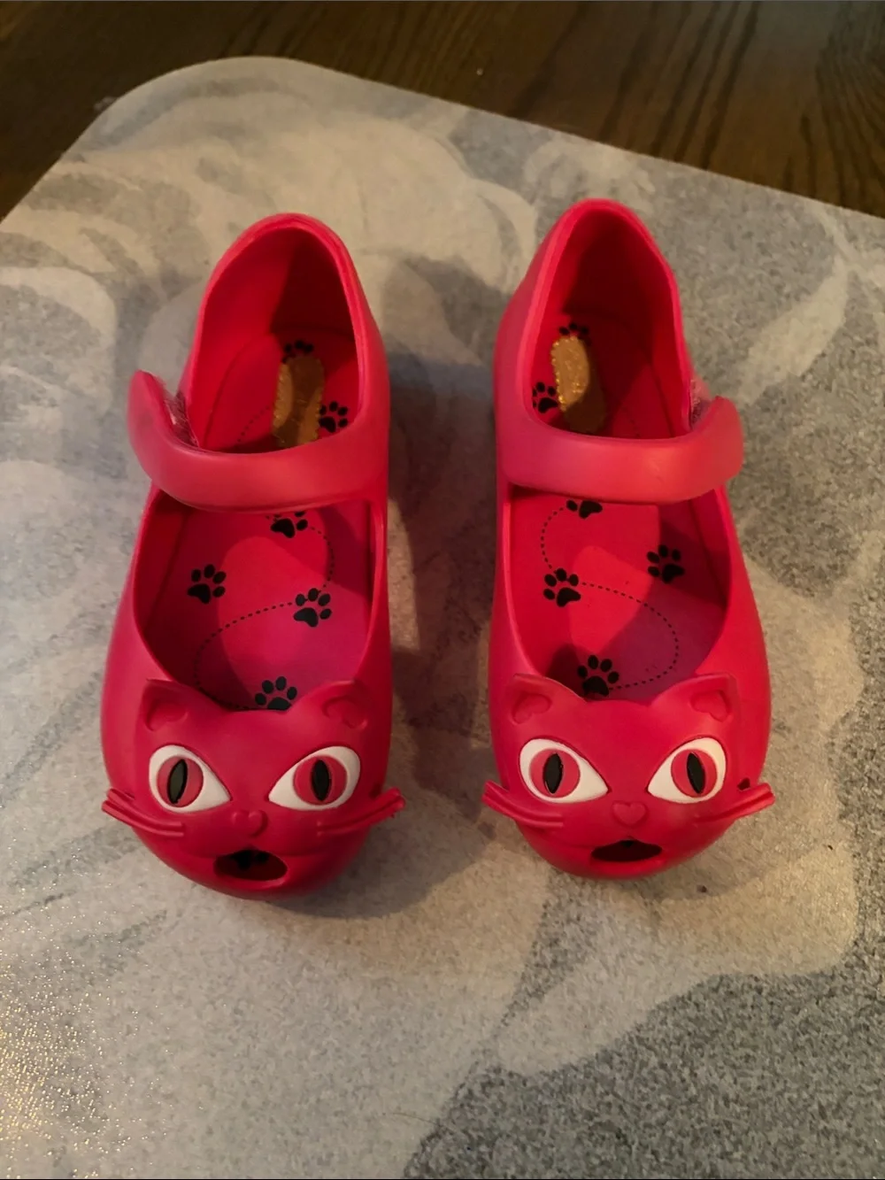 Mini Melissa Bright Pink Cat Mary Jane Sandals